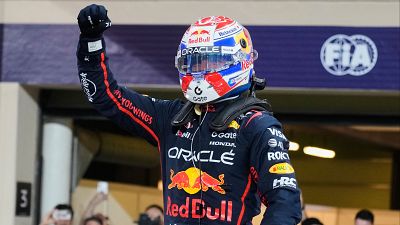 Max Verstappen se agarra a sus opciones al t�tulo; saldr� desde la 'pole position' en Abu Dabi