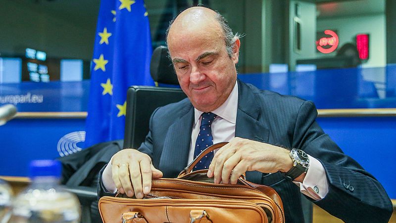 De Guindos promete al Parlamento de la UE que trabajará "con independencia" si es elegido vicepresidente del BCE