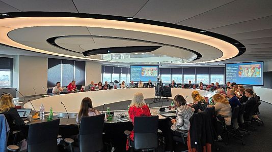 Reuni�n de la Red de Periodismo de Investigaci�n de la UER en Viena