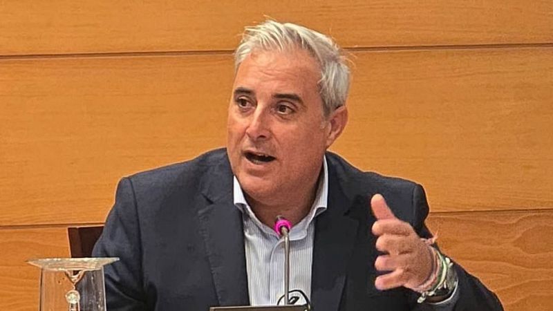 La denunciante amplía la acusación contra el líder del PSOE en Torremolinos por difundir fotos de sus hijos