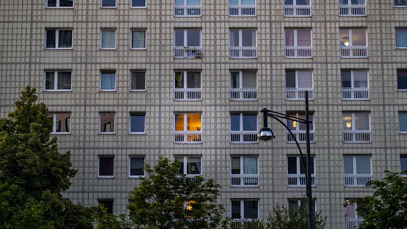 El plan de vivienda de Bruselas: regular los alquileres cortos y ampliar la oferta con construcción y menos burocracia