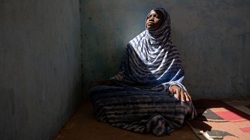 Moyme huy� de la violencia en Mali y posa para un retrato en el campamento de Mbera, Mauritania, donde encontr� refugio, el 4 de noviembre de 2025.