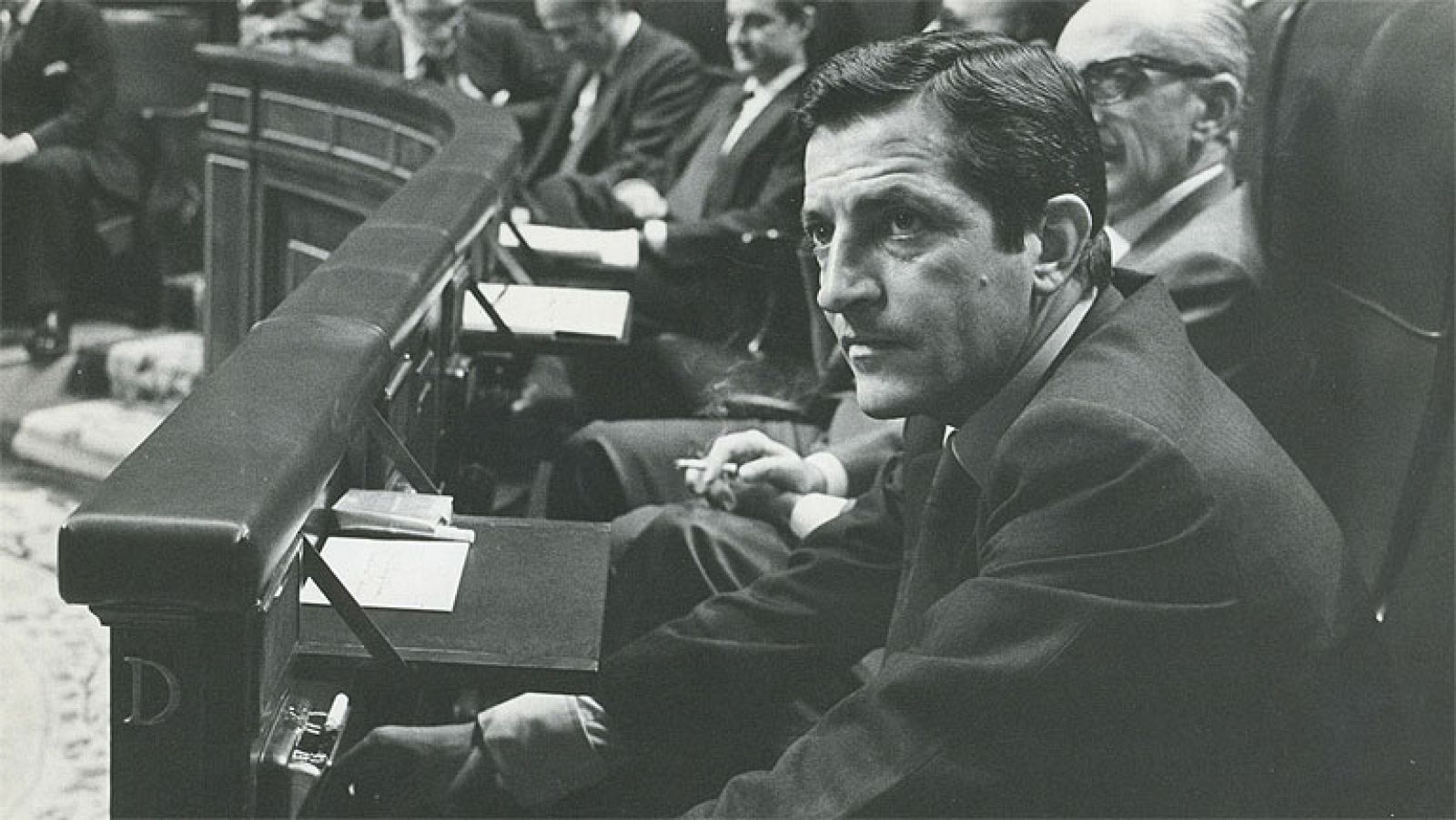 El expresidente Adolfo Suárez, denunciado por supuestos abusos sexuales - Telediario 1 | Ver