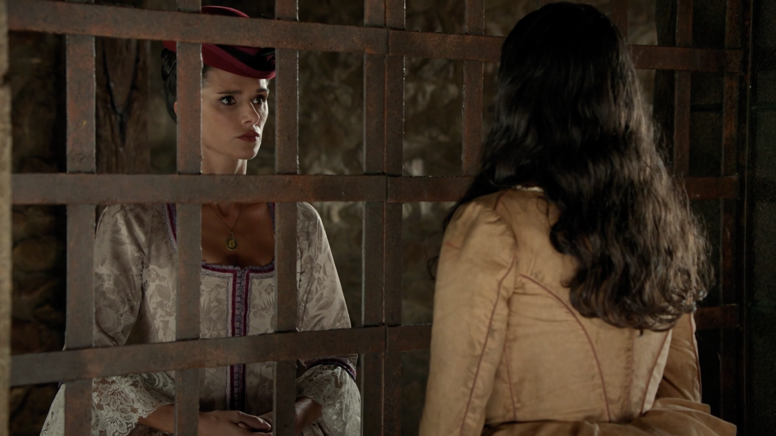 El inesperado momento de cercanía entre Victoria y Luisa