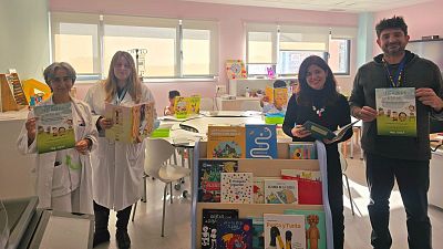 La estación azul de los niños (LEAN) regala libros y aventuras a los niños del Hospital 12 de Octubre