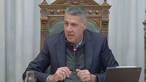 L'alcalde de Badalona, Xavier Garc�a Albiol, en el ple urgent d'aquest 24 de desembre