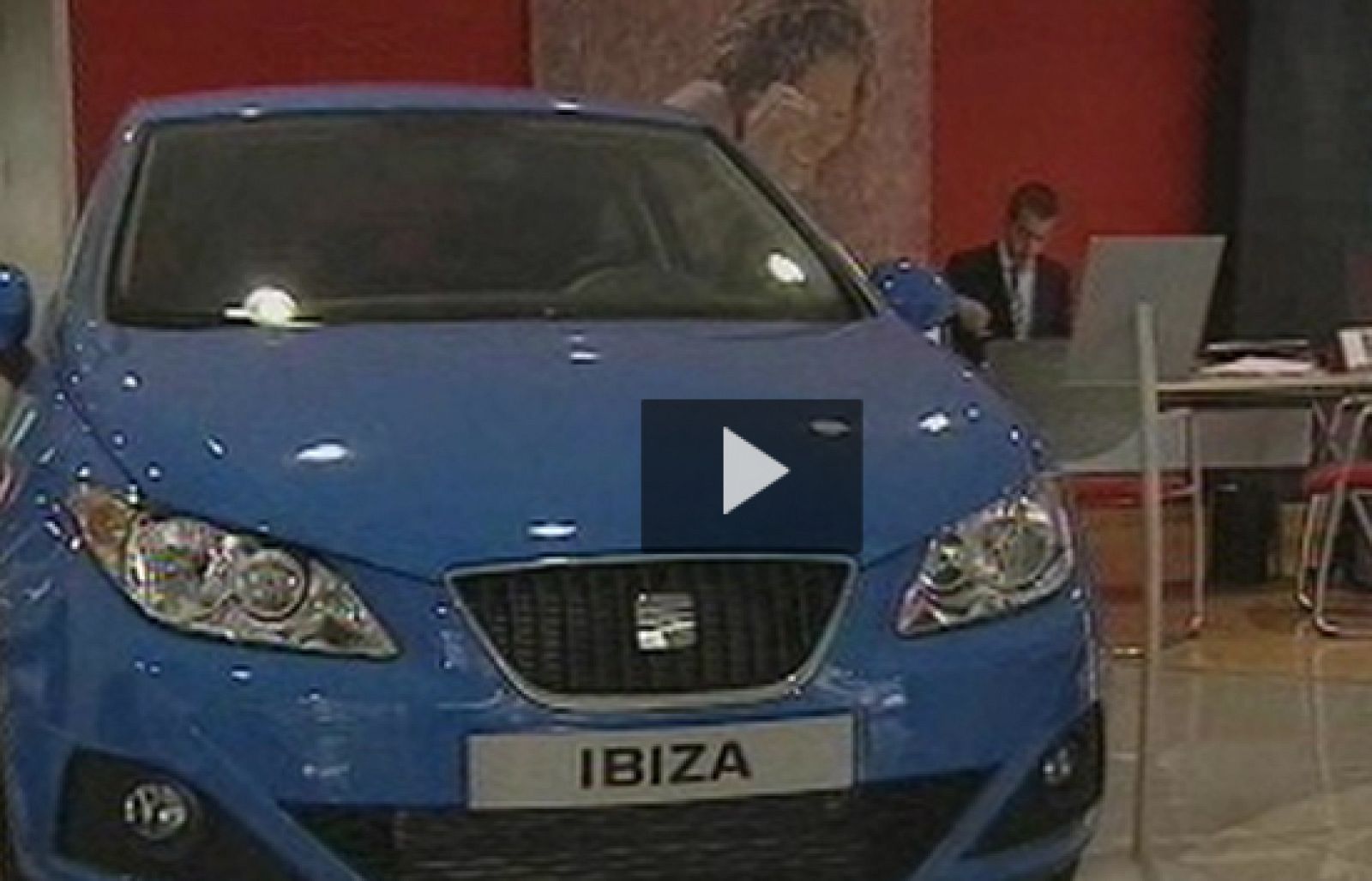 Las ventas de coches siguen en horas muy bajas | Ver