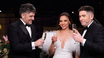 �Feliz 2026! As� han sido las Campanadas de RTVE con Chenoa y Estopa