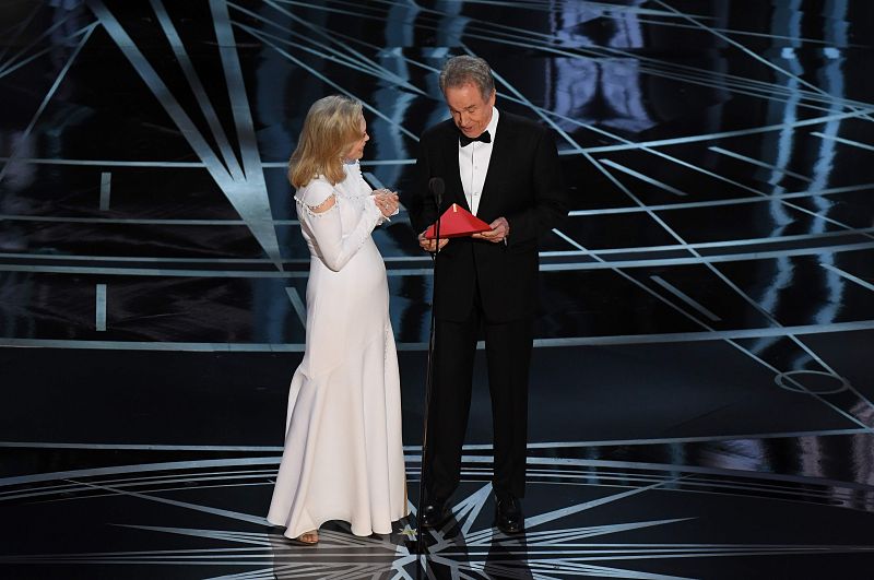 Beatty y Dunaway volverán a presentar el Oscar a la mejor película, según el portal TMZ
