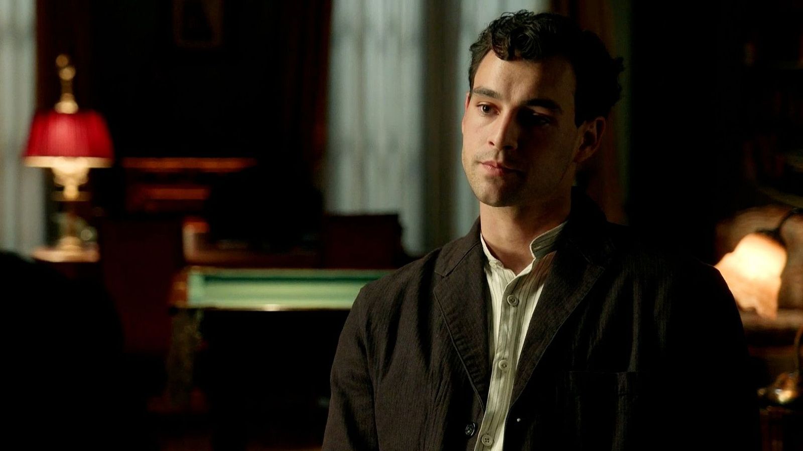 La Promesa - Curro reclama su sitio en la familia Luján - La promesa | Ver