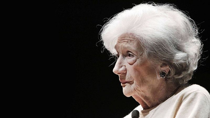 Homenaje de la Asociación de Veteranos de RTVE a Ana María Matute.