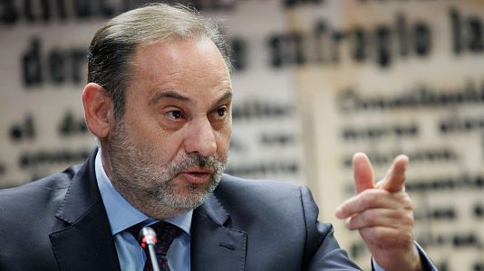 El exministro de Transportes Jos� Luis �balos comparece durante la Comisi�n de Investigaci�n sobre los contratos p�blicos realizados durante la pandemia del covid-19, en el Senado, a 6 de mayo de 2024