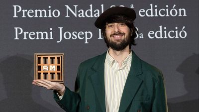 David Ucl�s tras recibir el Premio Nadal de Novela 2026 por la obra 'La ciudad de las luces muertas'.