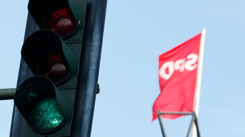 Los militantes del SPD aprueban que haya una nueva gran coalición de gobierno liderada por Angela Merkel