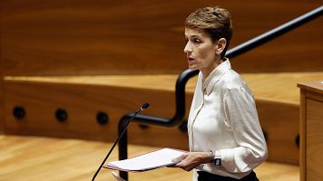 La presidenta del Gobierno de Navarra Mar�a Chivite, en un Pleno en el Parlamento navarro.
