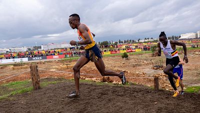 Thierry Ndikumwenayo, en un Europeo de cross