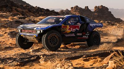 Al-Attiyah vence la etapa 6 del Dakar 2026 y da el 'sorpasso' en la clasificaci�n, con Nani Roma en el podio
