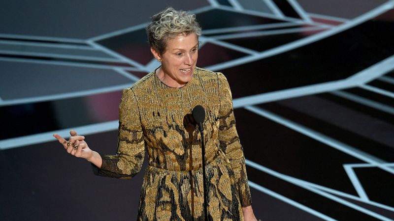 Frances McDormand pone en pie a las mujeres nominadas: "Todas tenemos historias que contar"