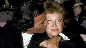 Julio Iglesias, truhan a secas