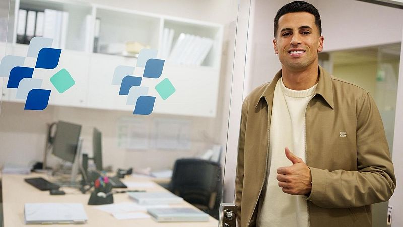 El Bar�a hace oficial el regreso de Joao Cancelo como cedido