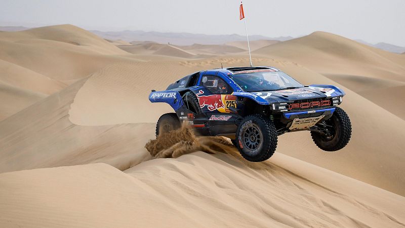 Sainz se queda sin opciones en un Dakar en el que Al Attiyah apunta a su sexta corona