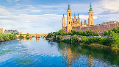 Imagen panor�mica de la Bas�lica del Pilar y del r�o Ebro en Zaragoza