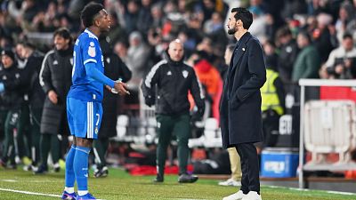 Vin�cius ante Arbeloa en el partido de Copa ante el Albacete.