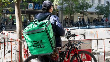 Uber Eats anuncia que dejar� de trabajar con aut�nomos para garantizar el cumplimiento de la Ley Rider
