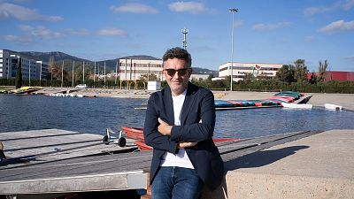 Un diario y una desaparici�n en 'La chica del lago', el nuevo thriller de Mikel Santiago