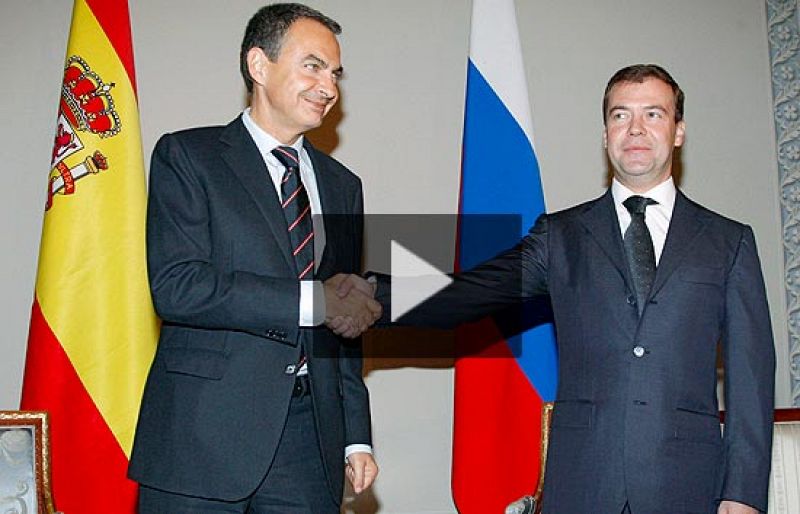 El presidente ruso se compromete ante Zapatero a retirarse de Georgia en el plazo fijado