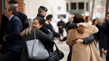 Las familias despiden a las v�ctimas del naufragio de Indonesia