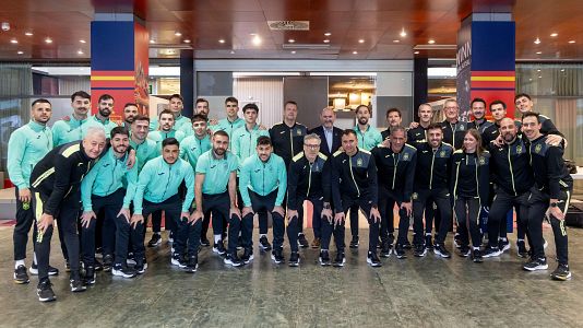 Selecci�n espa�ola de f�tbol sala recibe la visita de Rafael Louz�n, presidente de la RFEF