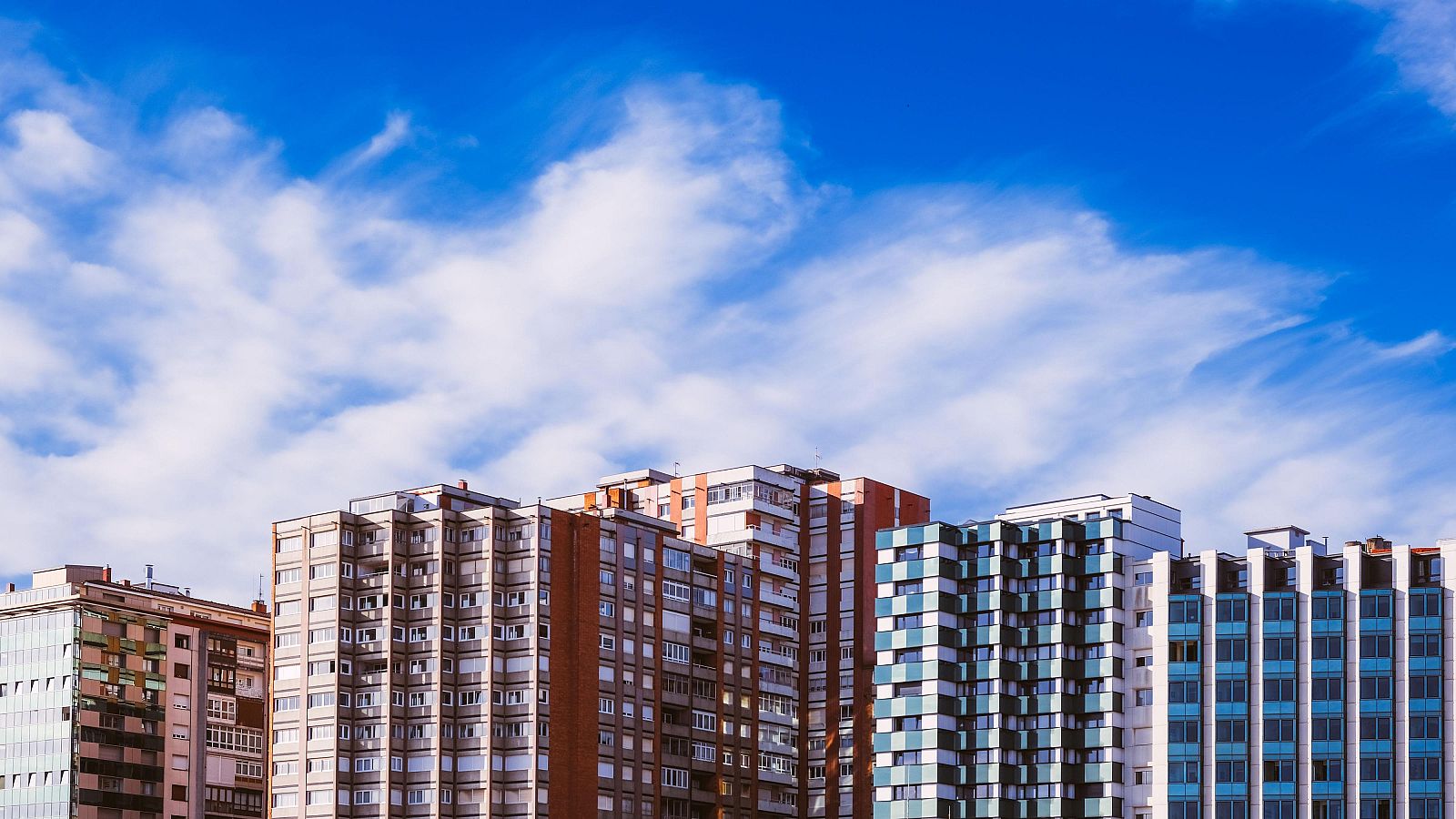 La compraventa de viviendas remonta en noviembre un 7,8% y apunta a alcanzar un m�ximo en 2025