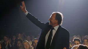 Julio Iglesias pide que se archive la investigaci�n para detener el da�o reputacional