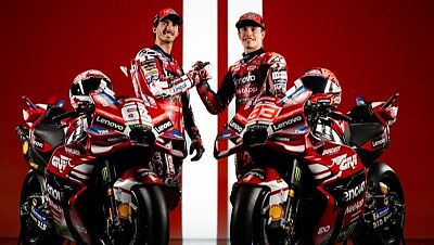Bagnaia y M�rquez en la presentaci�n de la nueva Ducati 2026.