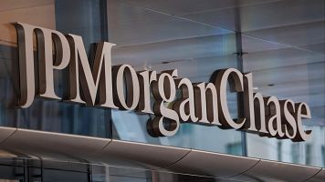 Trump demanda a JPMorgan por 5.000 millones de d�lares por excluirlo del banco