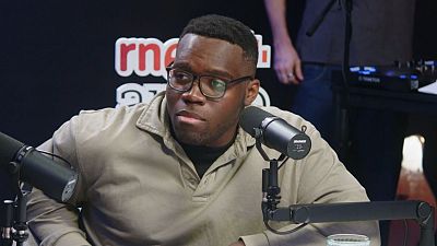 Arkebi, uno de los locutores más potentes del momento: quién es el nuevo invitado de 'Podcast, el podcast'