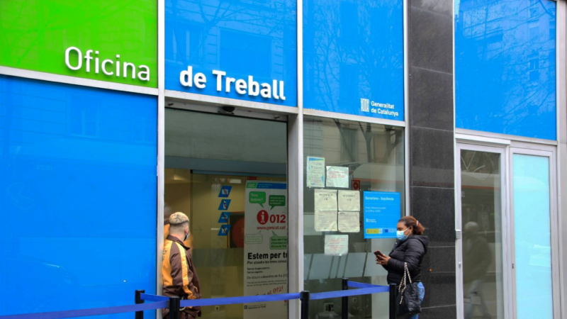 Catalunya tanca el 2025 amb una lleugera remuntada de l'atur fins al 8,24%