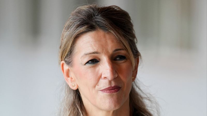 Díaz garantiza que el salario mínimo seguirá en vigor y critica que "las derechas" no apoyen la subida de las pensiones