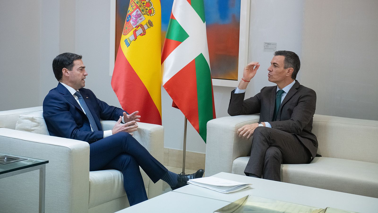 Sánchez y Pradales se reúnen en Moncloa | Ver