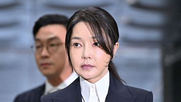 Corea del Sur: condenan a 2 a�os a la exprimera dama por corrupci�n