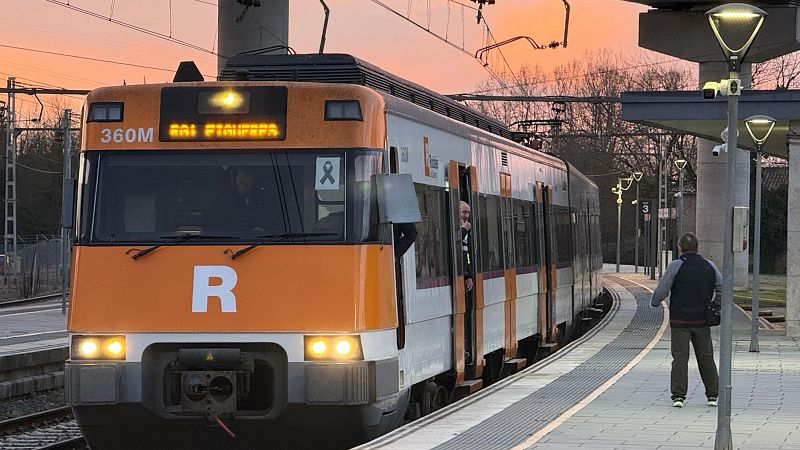 Rodalies reprèn el servei amb entrebancs després de dues incidències al centre de control d'Adif a primera hora del matí