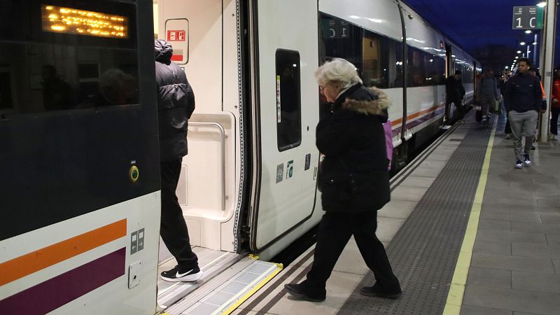 Restriccions de velocitat a l'AVE Madrid-Barcelona: supressions de trens i vols a 99 euros