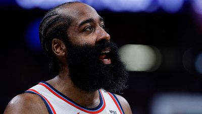 Harden ficha por los Cavaliers.