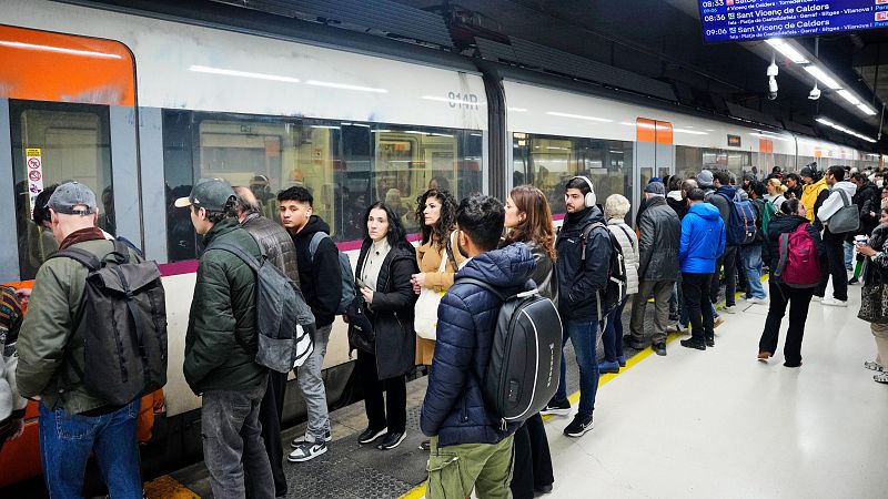 Nova incidència a Rodalies: la megafonia i els monitors deixen d'operar en hora punta