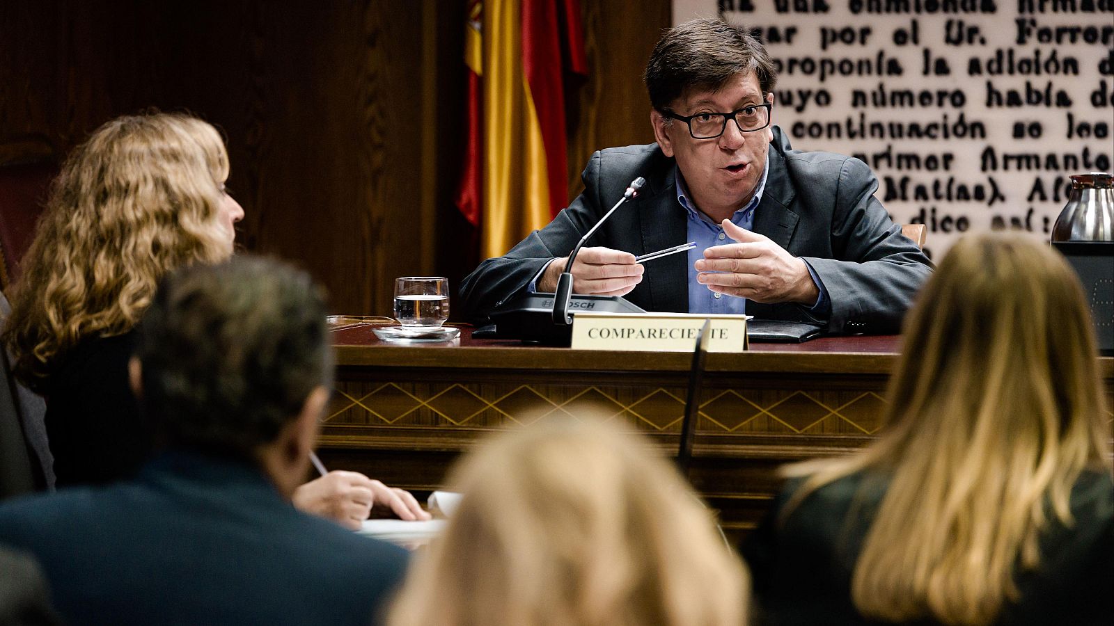 Salazar niega las acusaciones de acoso sexual en la comisión del caso Koldo - Telediario 1 | Ver