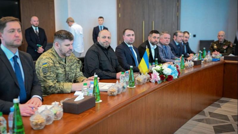 La reunión a tres bandas en Abu Dabi alcanza un pacto entre Rusia y Ucrania para intercambiar 314 prisioneros