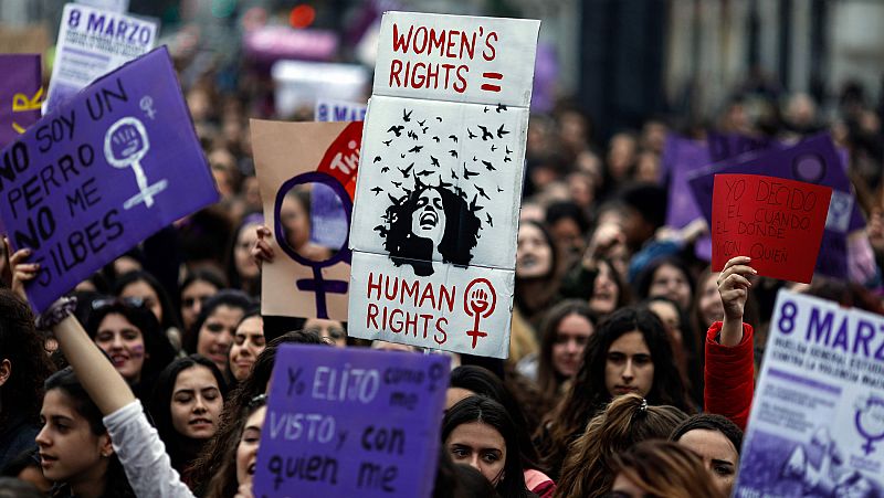 La huelga feminista y las históricas manifestaciones del 8M obligan a los partidos a reaccionar y "tomar nota"