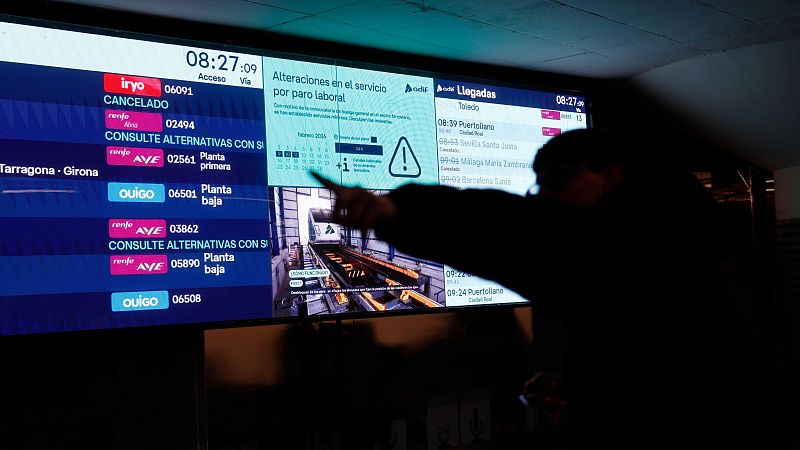 Algunos retrasos y cancelaciones por la huelga de los sindicatos minoritarios de maquinistas