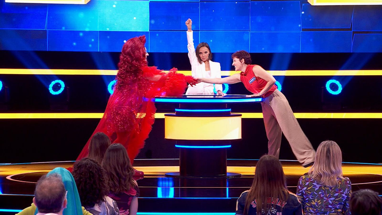 The floor - Temporada 2 - Programa 3: Una travesti es valiente y poderosa | Ver